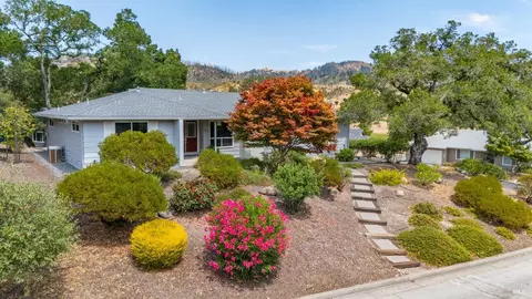 6463 Meadowridge Dr, Santa Rosa, CA 95409