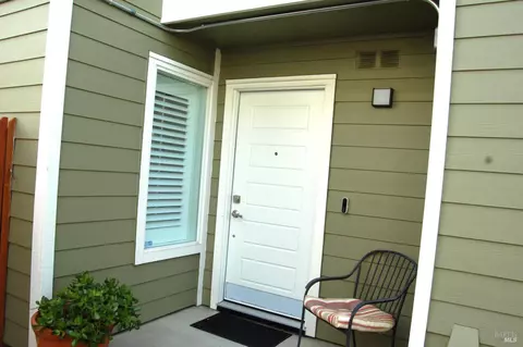 Exterior - 287 Clearpointe Dr, Vallejo, CA 94591 photo 3 of 5