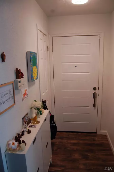 Entry Way - 287 Clearpointe Dr, Vallejo, CA 94591 photo 1 of 1