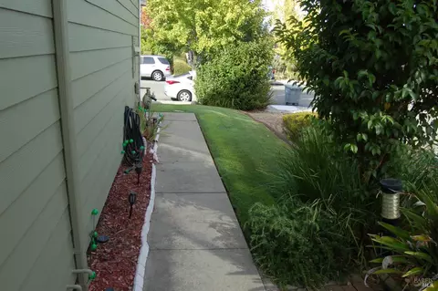 Exterior - 287 Clearpointe Dr, Vallejo, CA 94591 photo 5 of 5