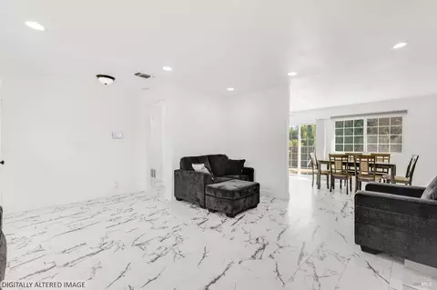 Living - 1419 Starr Ct, Fairfield, CA 94533 photo 3 of 4