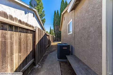 Exterior - 1419 Starr Ct, Fairfield, CA 94533 photo 4 of 14