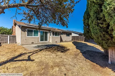Exterior - 1419 Starr Ct, Fairfield, CA 94533 photo 12 of 14