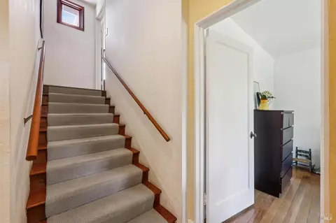 Entry Way - 212 Sausalito St, Corte Madera, CA 94925 photo 1 of 1