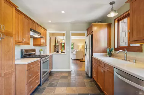 Kitchen - 212 Sausalito St, Corte Madera, CA 94925 photo 1 of 5