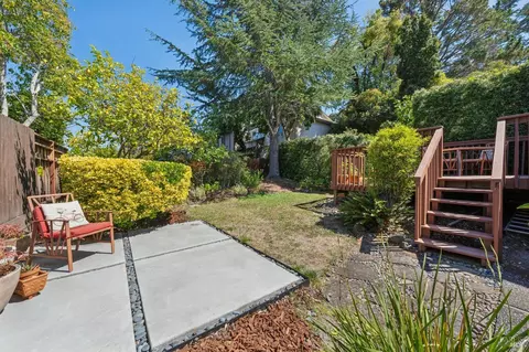 Exterior - 212 Sausalito St, Corte Madera, CA 94925 photo 6 of 6