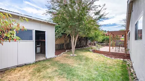 Exterior - 2402 Gulf Dr, Fairfield, CA 94533 photo 11 of 15