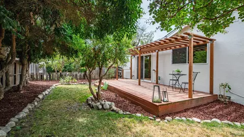 Exterior - 2402 Gulf Dr, Fairfield, CA 94533 photo 4 of 15