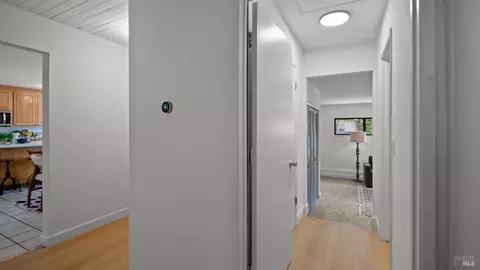 Entry Way - 2402 Gulf Dr, Fairfield, CA 94533 photo 1 of 2