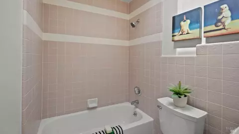 Bath - 2402 Gulf Dr, Fairfield, CA 94533 photo 4 of 4
