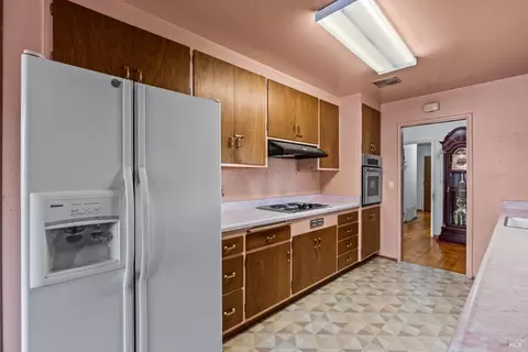 Kitchen - 746 Tobin Dr W, Vallejo, CA 94589 photo 2 of 6