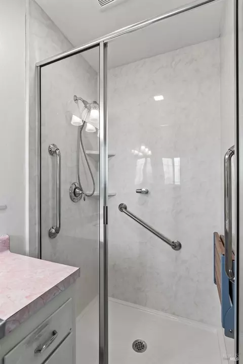 Bath - 746 Tobin Dr W, Vallejo, CA 94589 photo 4 of 4