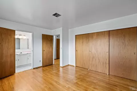 Bedroom - 746 Tobin Dr W, Vallejo, CA 94589 photo 4 of 5