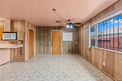 Living - 746 Tobin Dr W, Vallejo, CA 94589 photo 8 of 9