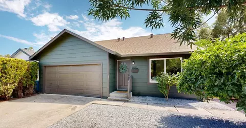 1820 Shelley Dr, Santa Rosa, CA 95401