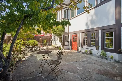 Exterior - 26 Circle Ave, Mill Valley, CA 94941 photo 2 of 7