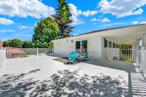Exterior - 560 Werner Way, Vacaville, CA 95688 photo 10 of 27