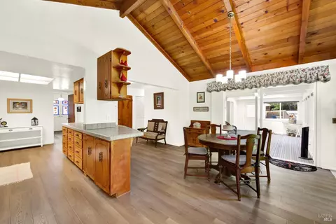 Dining - 560 Werner Way, Vacaville, CA 95688 photo 7 of 7