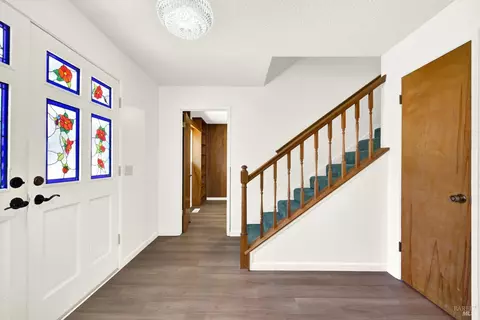 Entry Way - 560 Werner Way, Vacaville, CA 95688 photo 5 of 8