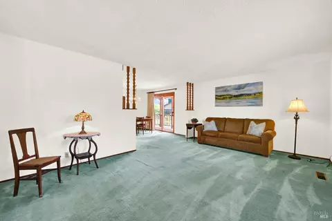 Living - 560 Werner Way, Vacaville, CA 95688 photo 2 of 9