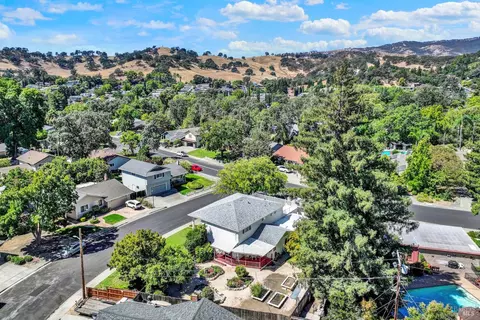 View/Area - 560 Werner Way, Vacaville, CA 95688 photo 2 of 5