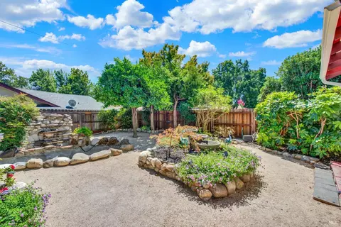 Exterior - 560 Werner Way, Vacaville, CA 95688 photo 18 of 27