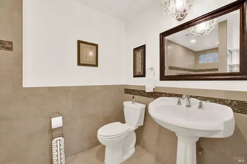 Bath - 560 Werner Way, Vacaville, CA 95688 photo 1 of 9