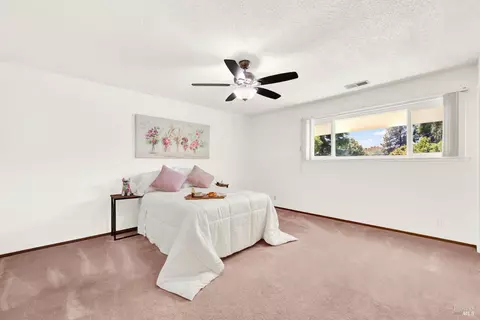 Bedroom - 560 Werner Way, Vacaville, CA 95688 photo 6 of 9