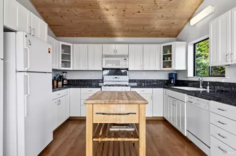 Kitchen - 226 White Tail, The Sea Ranch, CA 95497 photo 3 of 5