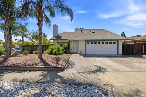2432 San Sebastian Ave, Santa Rosa, CA 95401