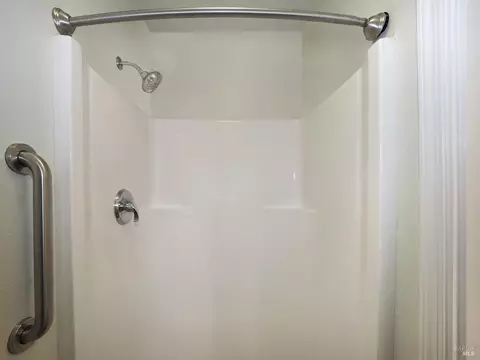 Bath - 79 Bosch St, Geyserville, CA 95441 photo 3 of 4