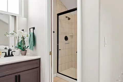 Bath - 1113 Broadway, Sonoma, CA 95476 photo 5 of 5
