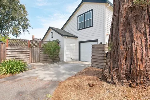 Exterior - 1113 Broadway, Sonoma, CA 95476 photo 5 of 8