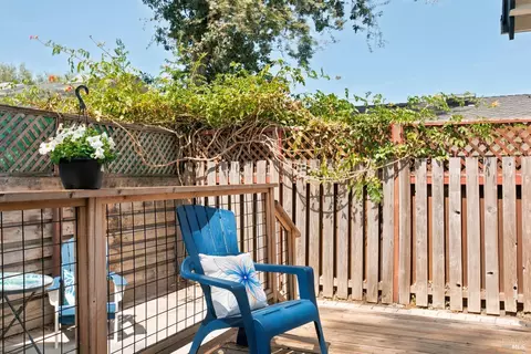 Exterior - 1113 Broadway, Sonoma, CA 95476 photo 6 of 8