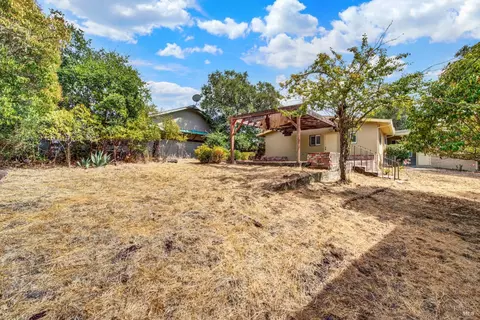 Exterior - 21 Jacks Ln, Napa, CA 94558 photo 14 of 25