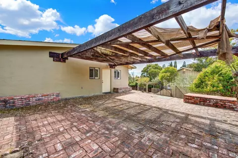 Exterior - 21 Jacks Ln, Napa, CA 94558 photo 12 of 25