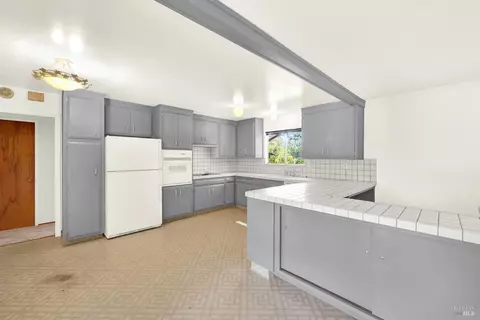 Kitchen - 21 Jacks Ln, Napa, CA 94558 photo 2 of 7