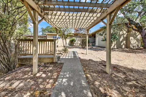 Exterior - 21 Jacks Ln, Napa, CA 94558 photo 3 of 25