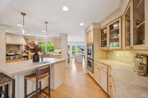 Kitchen - 8 Saba Ln, Tiburon, CA 94920 photo 3 of 5
