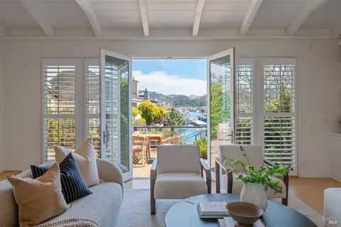 Living - 8 Saba Ln, Tiburon, CA 94920 photo 4 of 6