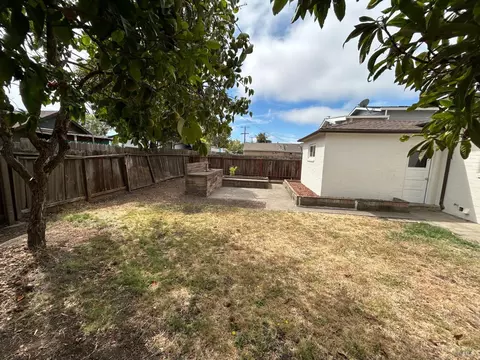 Exterior - 614 Sheldon Ave, Vallejo, CA 94591 photo 5 of 5