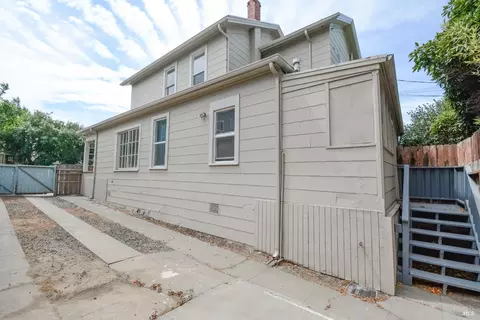 Exterior - 734 Florida St, Vallejo, CA 94590 photo 7 of 9