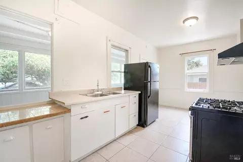 Kitchen - 734 Florida St, Vallejo, CA 94590 photo 1 of 6