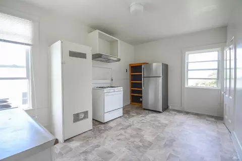 Kitchen - 734 Florida St, Vallejo, CA 94590 photo 2 of 6