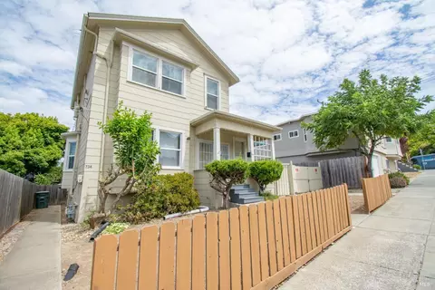 Exterior - 734 Florida St, Vallejo, CA 94590 photo 2 of 9