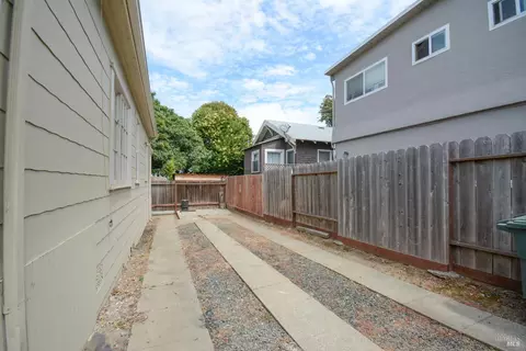 Exterior - 734 Florida St, Vallejo, CA 94590 photo 9 of 9