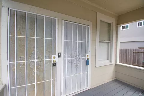 Exterior - 734 Florida St, Vallejo, CA 94590 photo 3 of 9