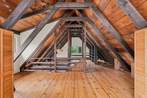 Entry Way - 721 Cabin Dr, Mill Valley, CA 94941 photo 2 of 3