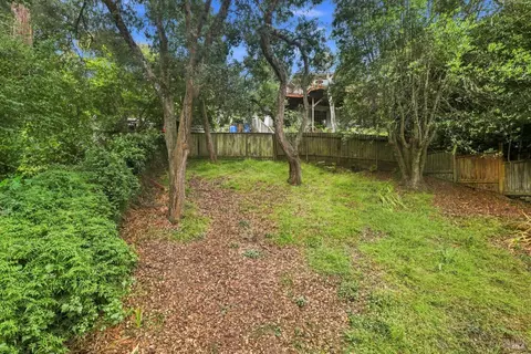Exterior - 721 Cabin Dr, Mill Valley, CA 94941 photo 4 of 6