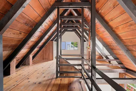 Entry Way - 721 Cabin Dr, Mill Valley, CA 94941 photo 3 of 3
